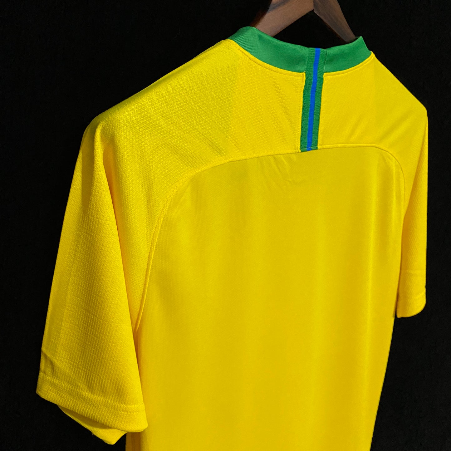 Camisola Nacional Retro Brazil 2018/2019 - Principal