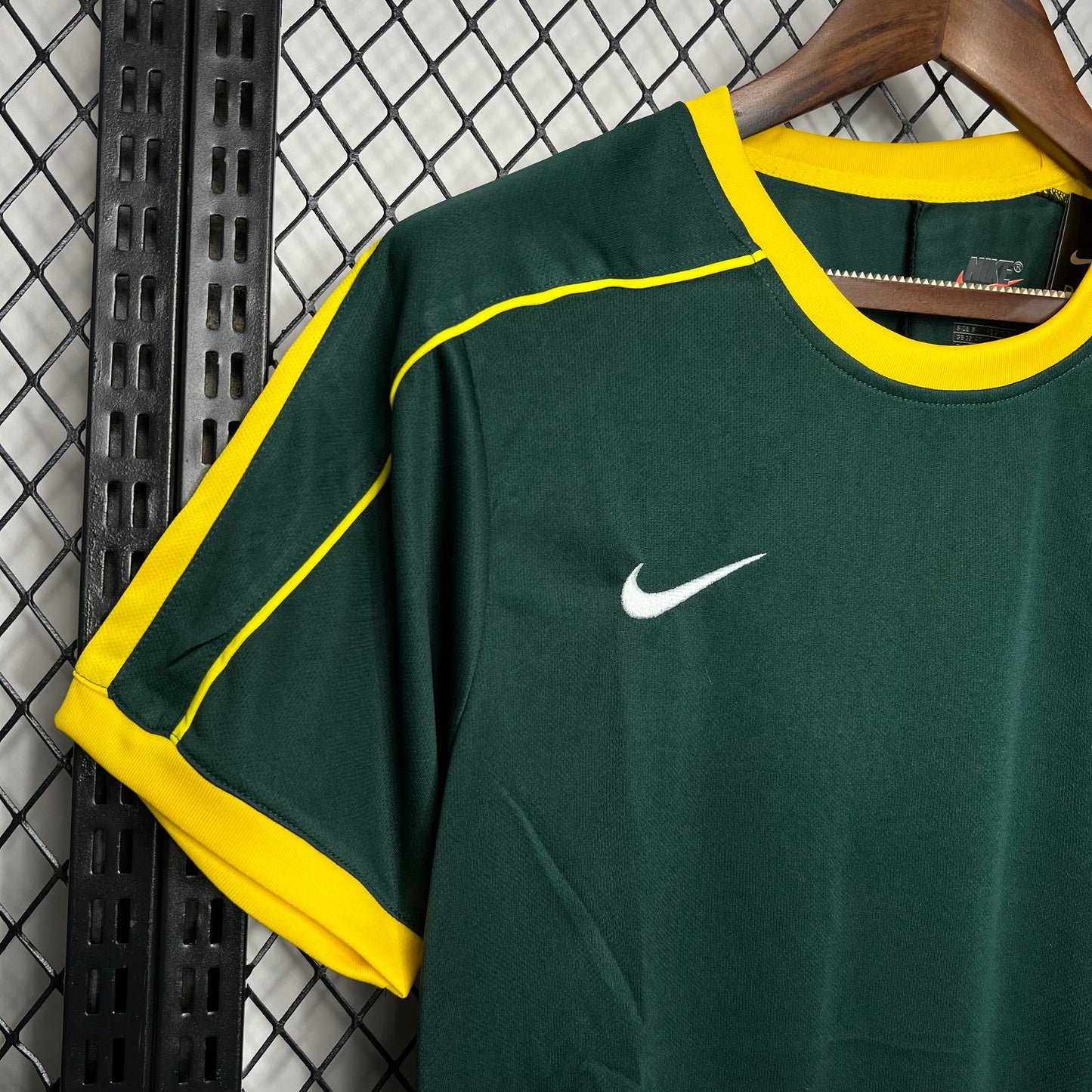 Camisola Nacional Retro Brazil 1998/1999 - Green Goalkeeper