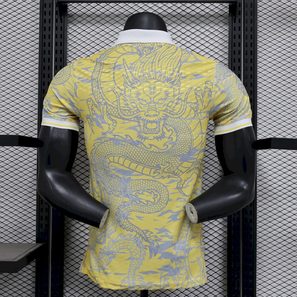 Camisola Real Madrid 2025/2026 - Amarelo/Bege Edição Especial